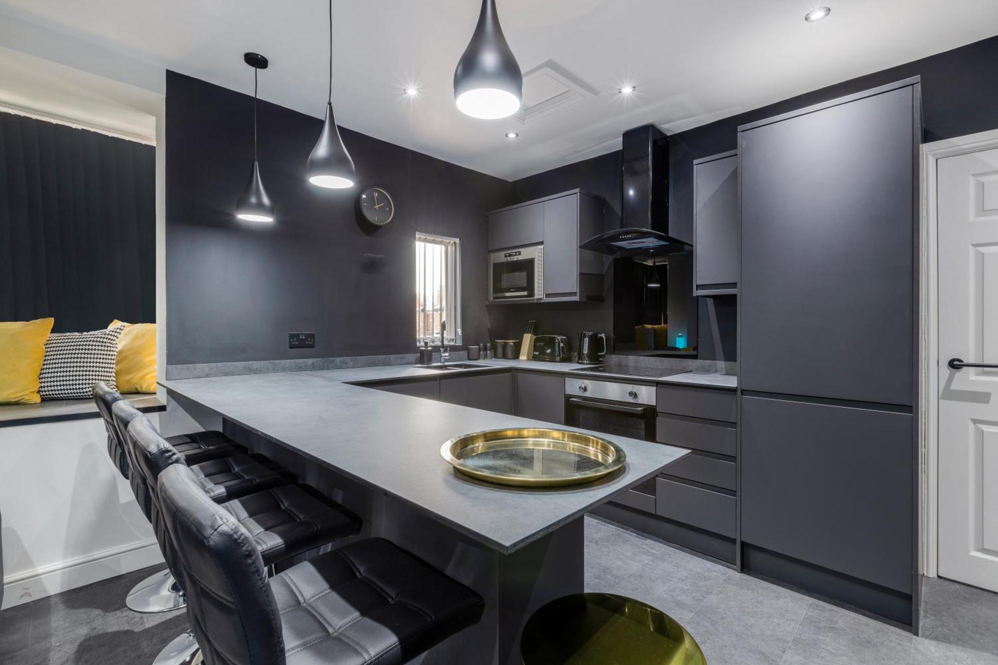 Two Bed Modern Apartment 5Min Walk To Town Centre With Free Parking ! Under New Management Блекпул Екстериор снимка