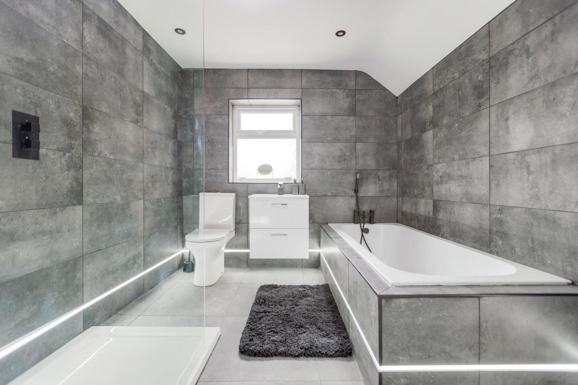Two Bed Modern Apartment 5Min Walk To Town Centre With Free Parking ! Under New Management Блекпул Екстериор снимка