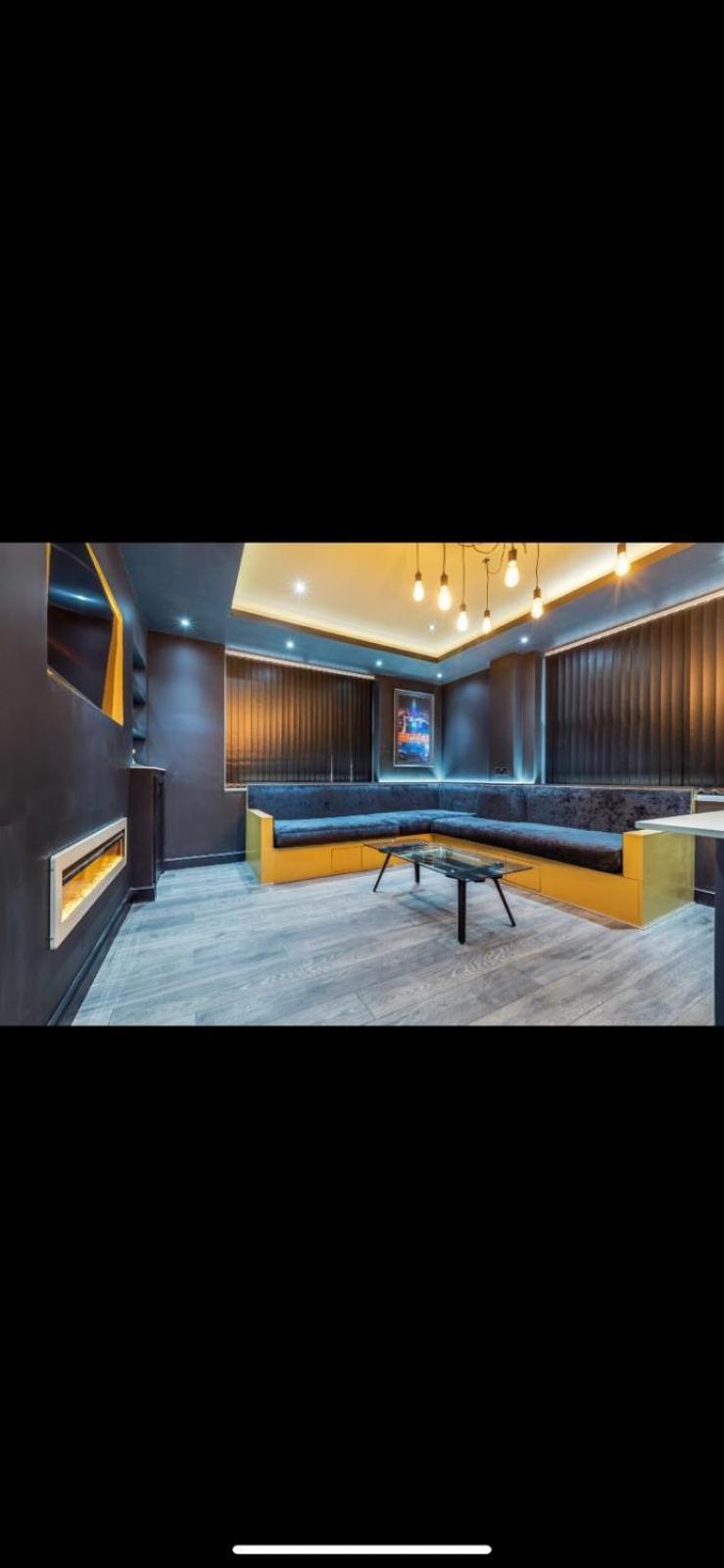 Two Bed Modern Apartment 5Min Walk To Town Centre With Free Parking ! Under New Management Блекпул Екстериор снимка